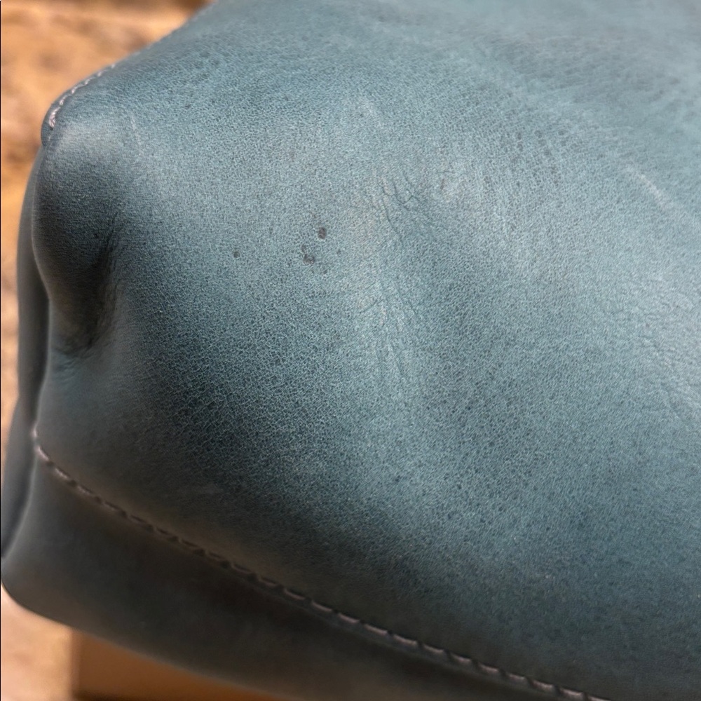 New Aqua Triangle bag by Portland Leather, NWT - Picture 13 of 16